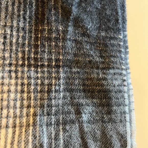 Bruno Magli Cashmere Plaid Scarf Gray Mens Womens Fringe Rectangle Academia - Picture 3 of 4